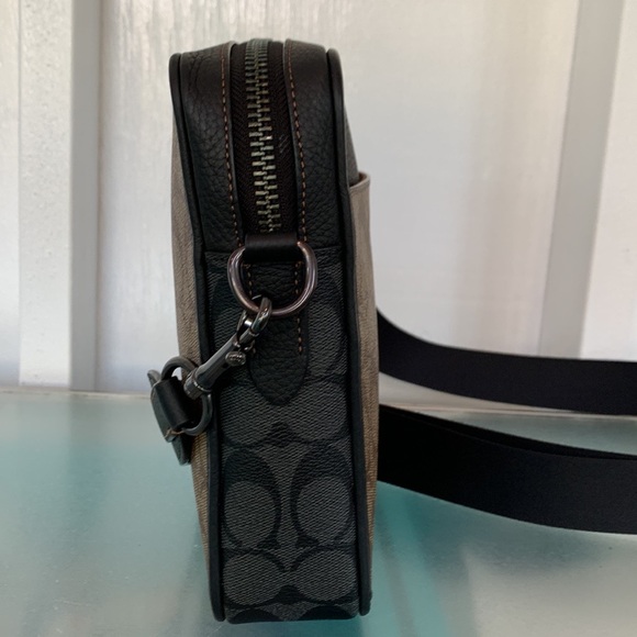 Coach Sullivan Crossbody In Blocked Signature NWOT - Picture 8 of 17